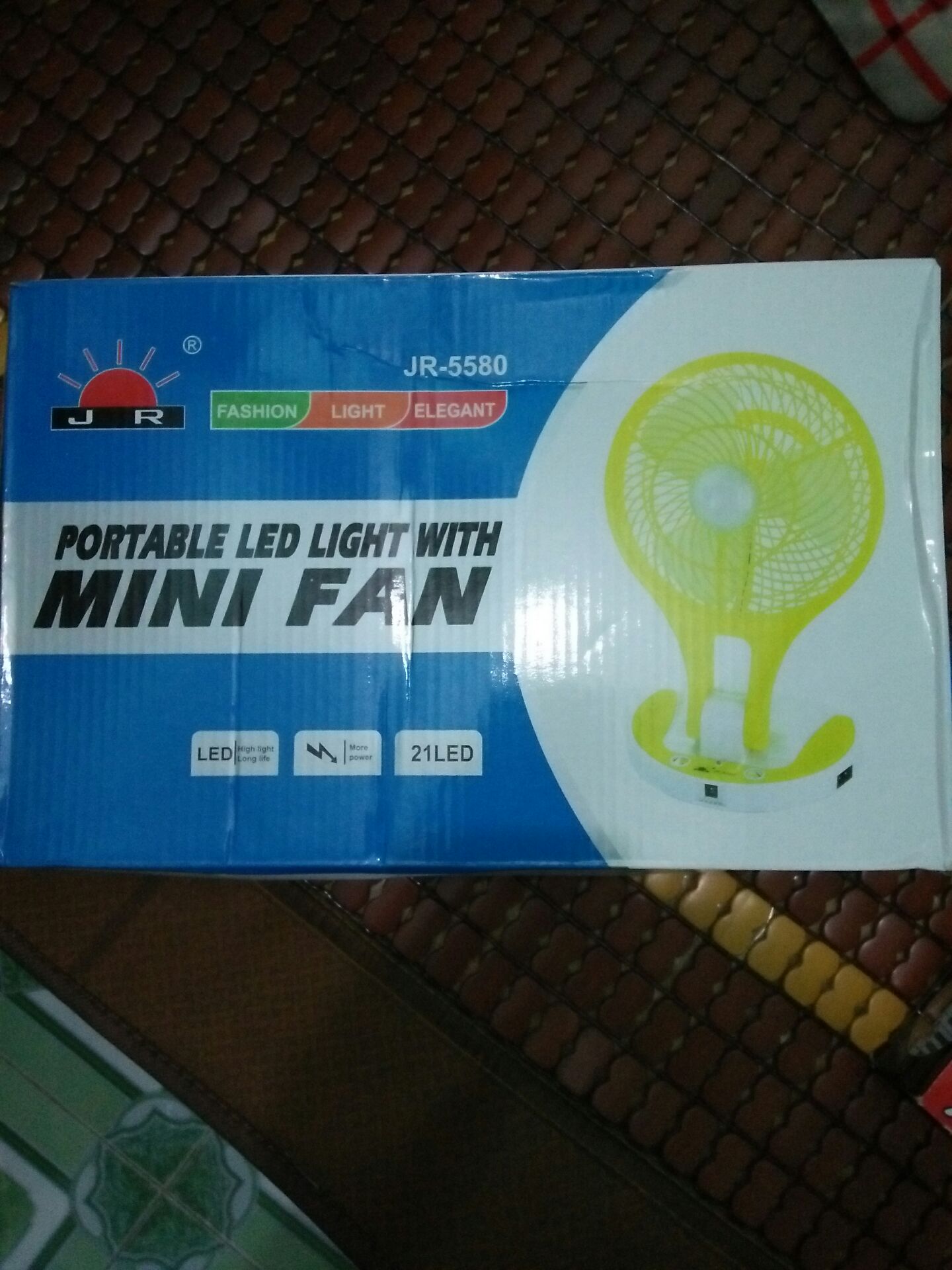 quạt đẹp, mát, chưa sài nên chưa biết thế nào