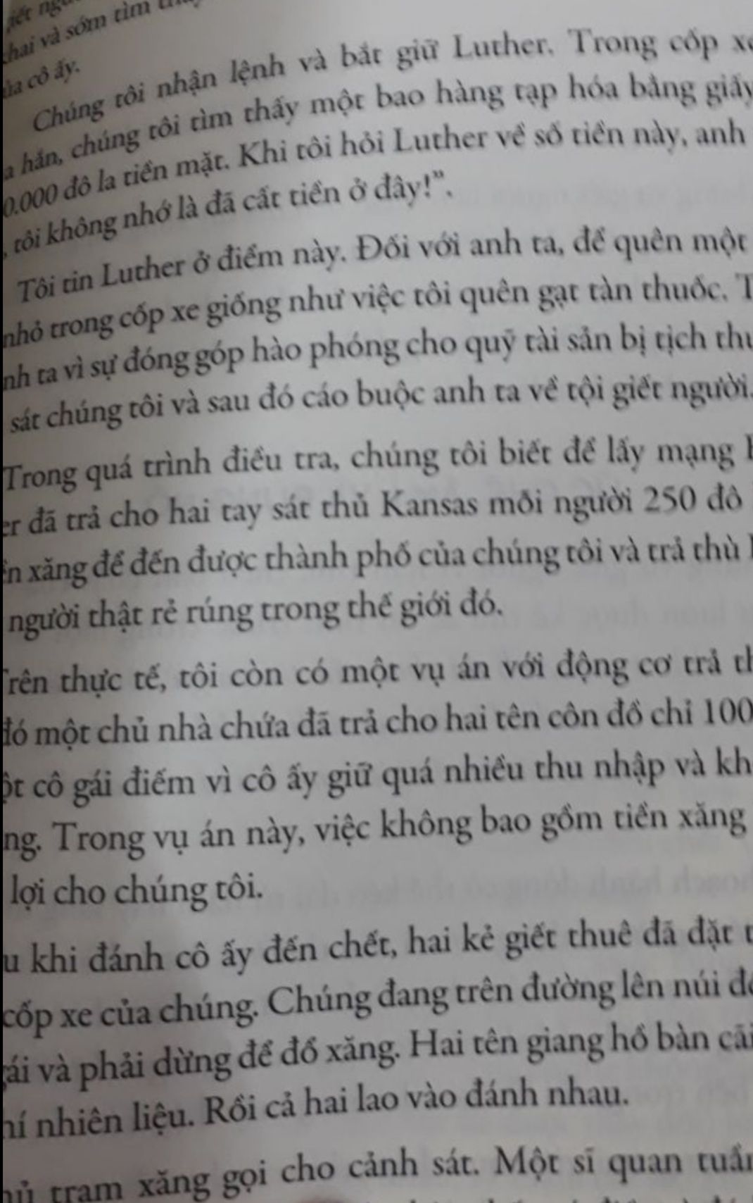 một cuốn truyện trinh thám hơi hướng giả tưởng, nên đọc