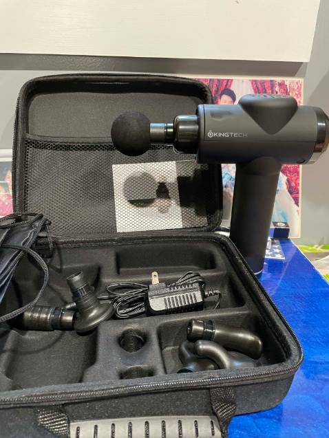 Rất là tốt. Mình làm văn phòng nên thường ngồi nhiều vì thế sau giờ làm đặc biệt hôm nào làm quá giờ là lưng với cổ mỏi đau ê ẩm. Thế nên mình lên mua luôn con này do thấy review của các bạn mua trước thấy tốt. Nhưng đúng là tốt thật. Cái này là máy cầm tay không phải cắm điện nên rất tiện, masaage rung nên cảm giác như có người đấm cho vậy mạnh nhẹ tùy chính. Dùng xong thấy rất thoải mái