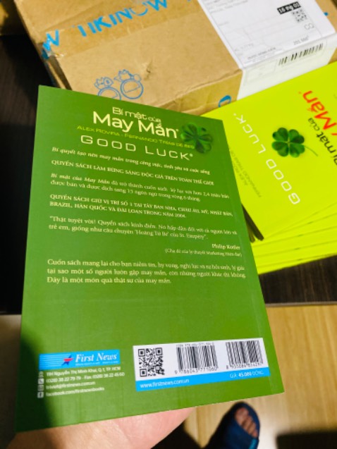 Nội dung hấp dẫn. Giao hàng nhanh.
Góp ý Tiki Trading nên học hỏi dùng tấm nệm màu trắng giống Fahasaha để bảo vệ sách trước ghi cho vào hộp đóng gói!