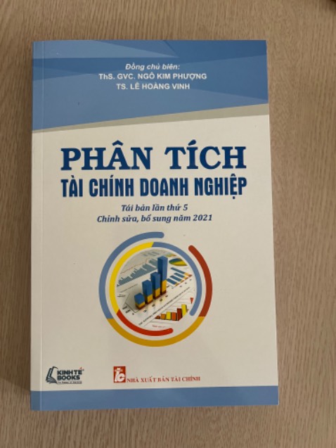 Đóng gói cẩn thận
Giao hàng nhanh
Sách ko bị cong hay bong tróc
Chưa đọc nội dung nên chưa đánh giá được