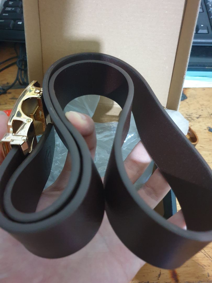 Shop giao hàng nhanh, đóng gói cẩn thận, sản phẩm đẹp với mức tiền