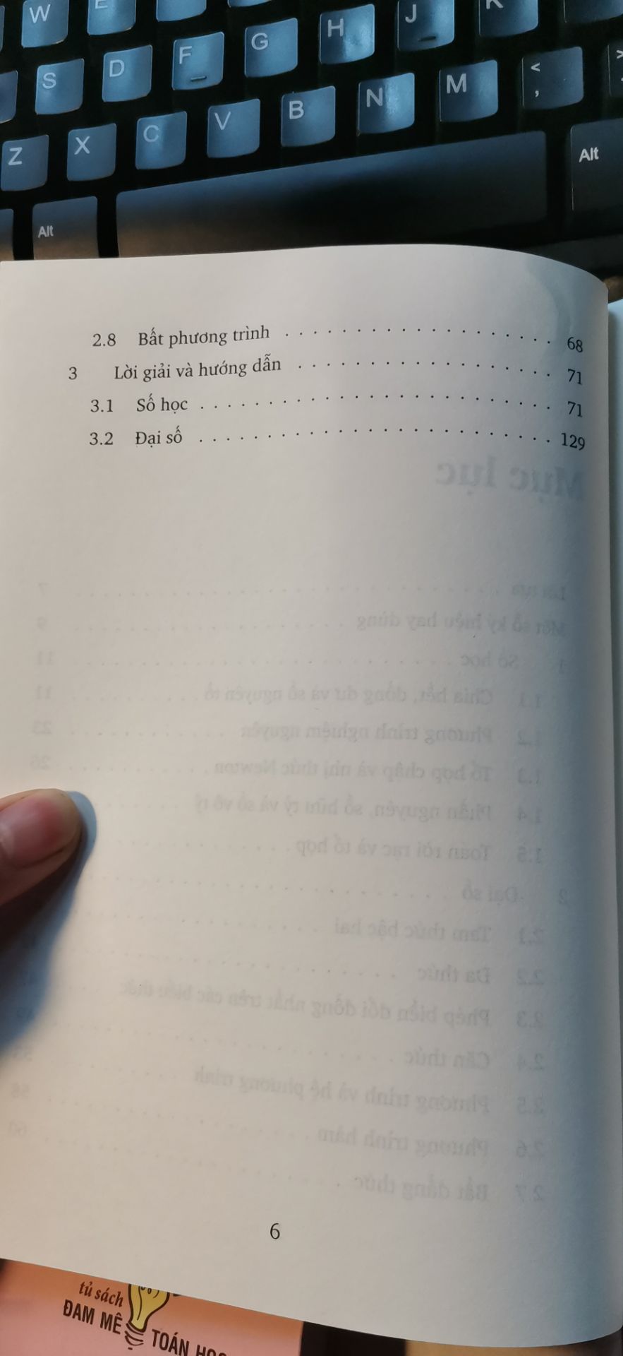 Mình thực sự rất thích sách của tủ sách sputnik, quá tâm huyết không chê được ấy