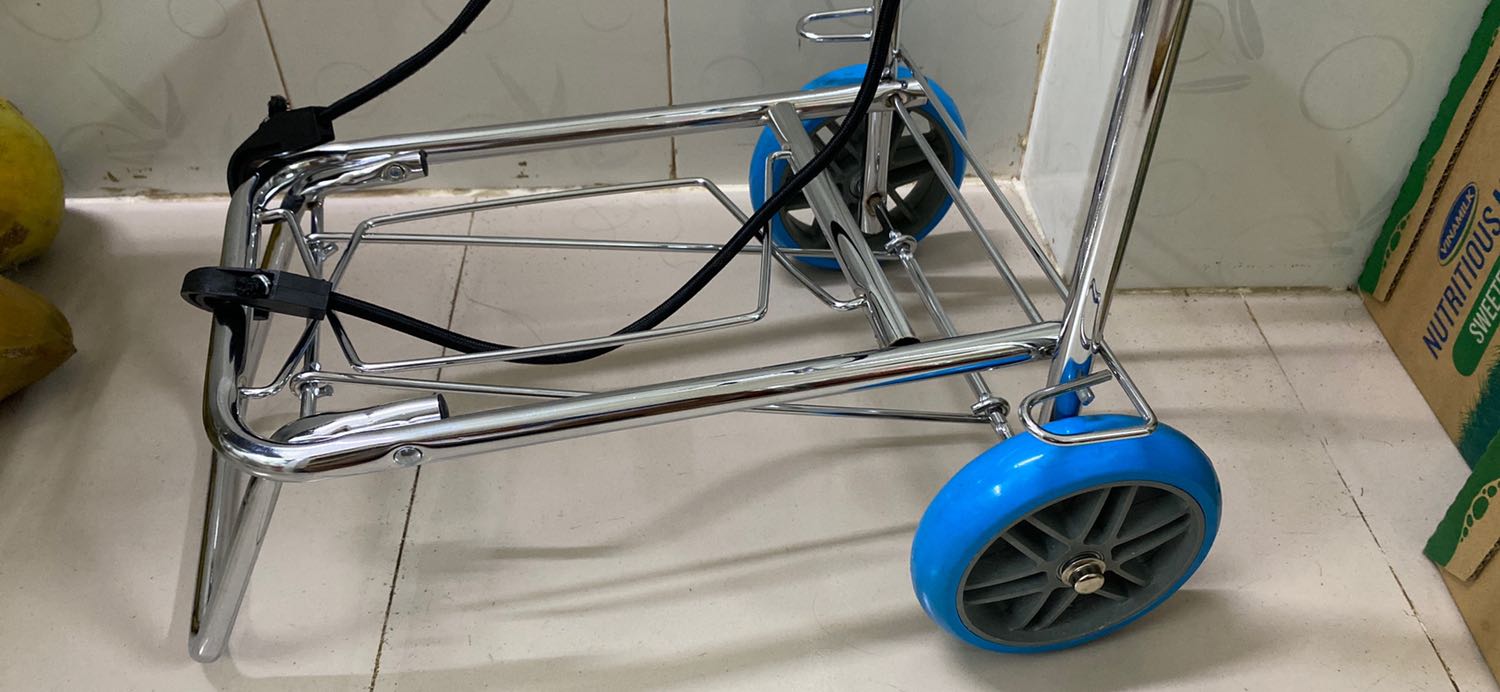 Hàng đẹp đúng quản cáo, bánh xe đẹp chất lượng, khung xe chắc chắn. Sản phẩm đáng mua thích hợp đi chợ hoặc gấp gọn trong cốp oto kéo đồ