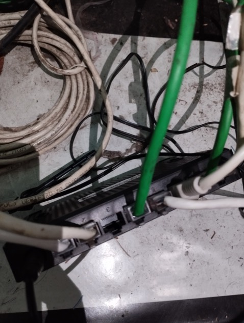 Bị hỏng cổng số 4 - đổi giúp mình cái khác nha