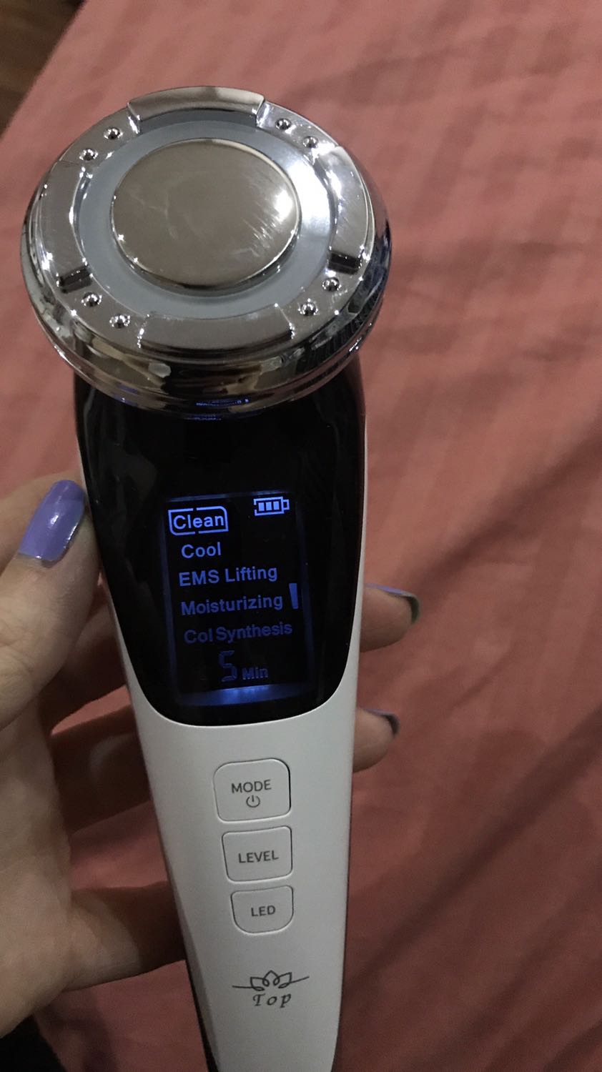 Máy rất xịn xò. Nhiều chức năng làm đẹp và đặc biệt là giảm bớt thời gian cho chị em. Mình rất ưng ts