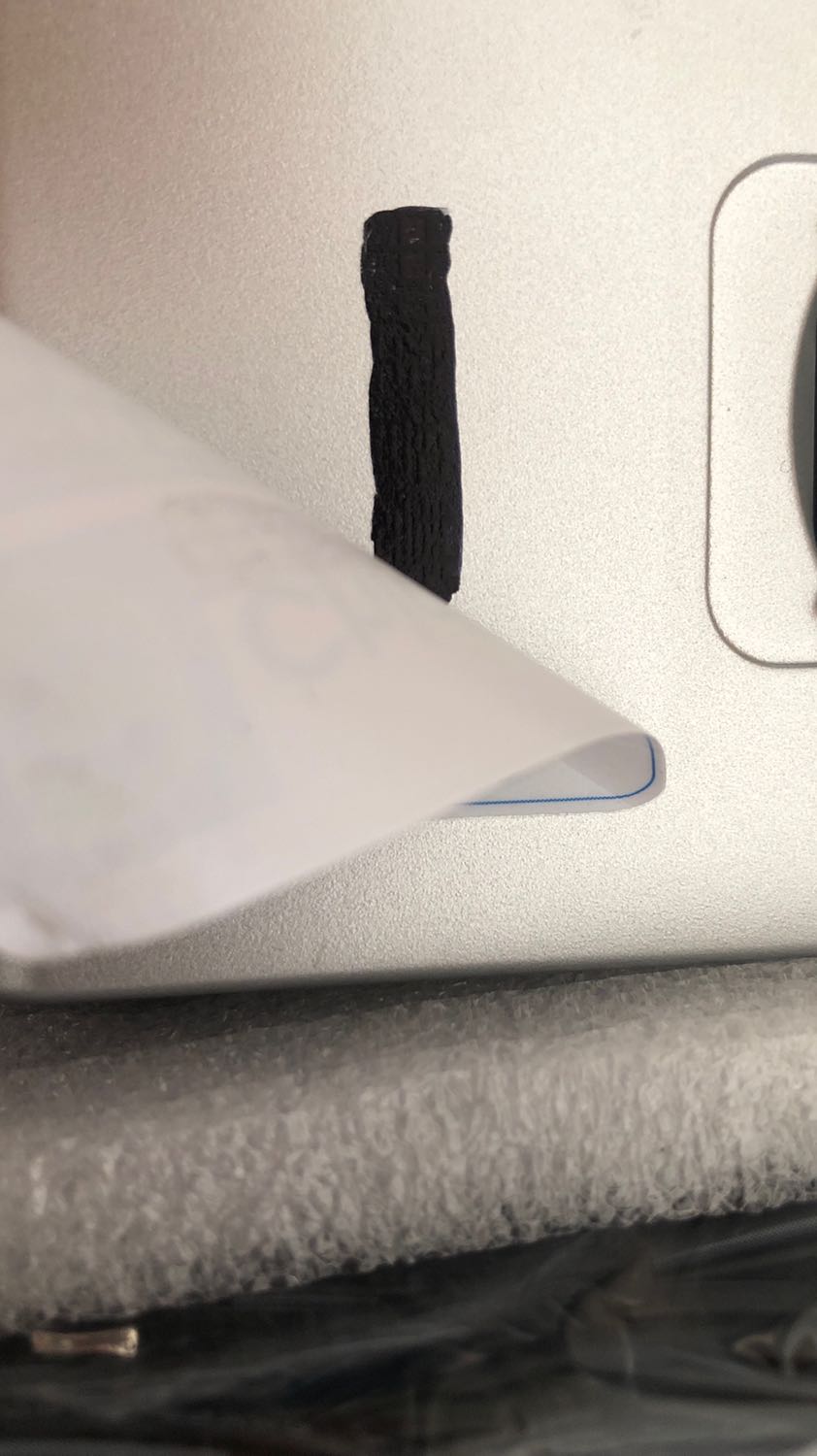 Sản phẩm không đúng mô tả . Tẩy xoá tên hàng . Yêu cầu trả hàng !