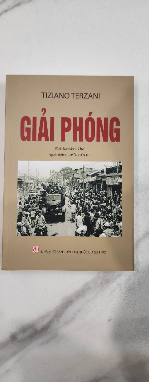 Đọc sơ qua, một quyển sách đáng đọc. Sách mới, đẹp. Đánh giá 5 sao