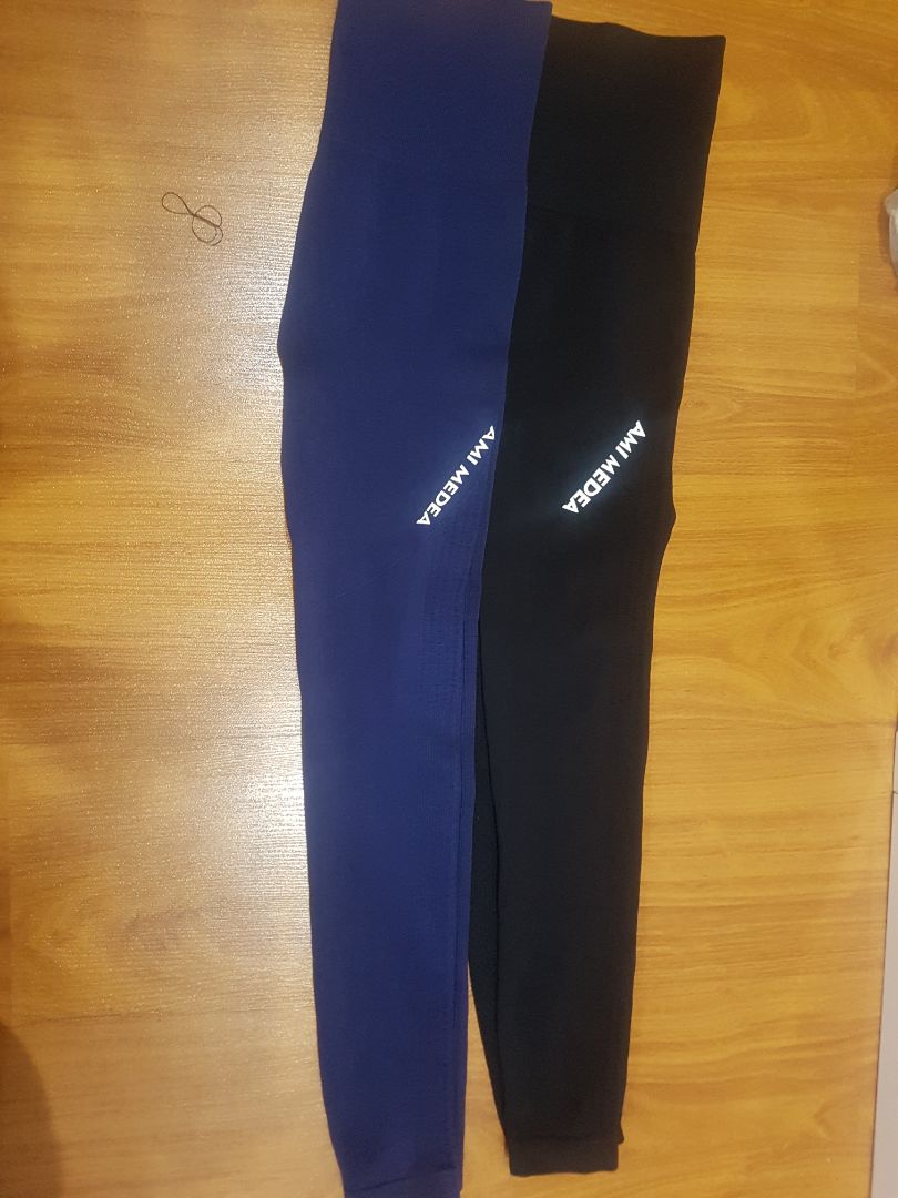 Tiki giao hàng nhanh, quần chất rất ok và lên form đẹp, giá cả hợp lý, shop gửi lời nhắn dễ thương. Mình mua hai chiếc màu xanh và đen, thấy màu xanh này chất co dãn tốt và mềm hơn màu đen