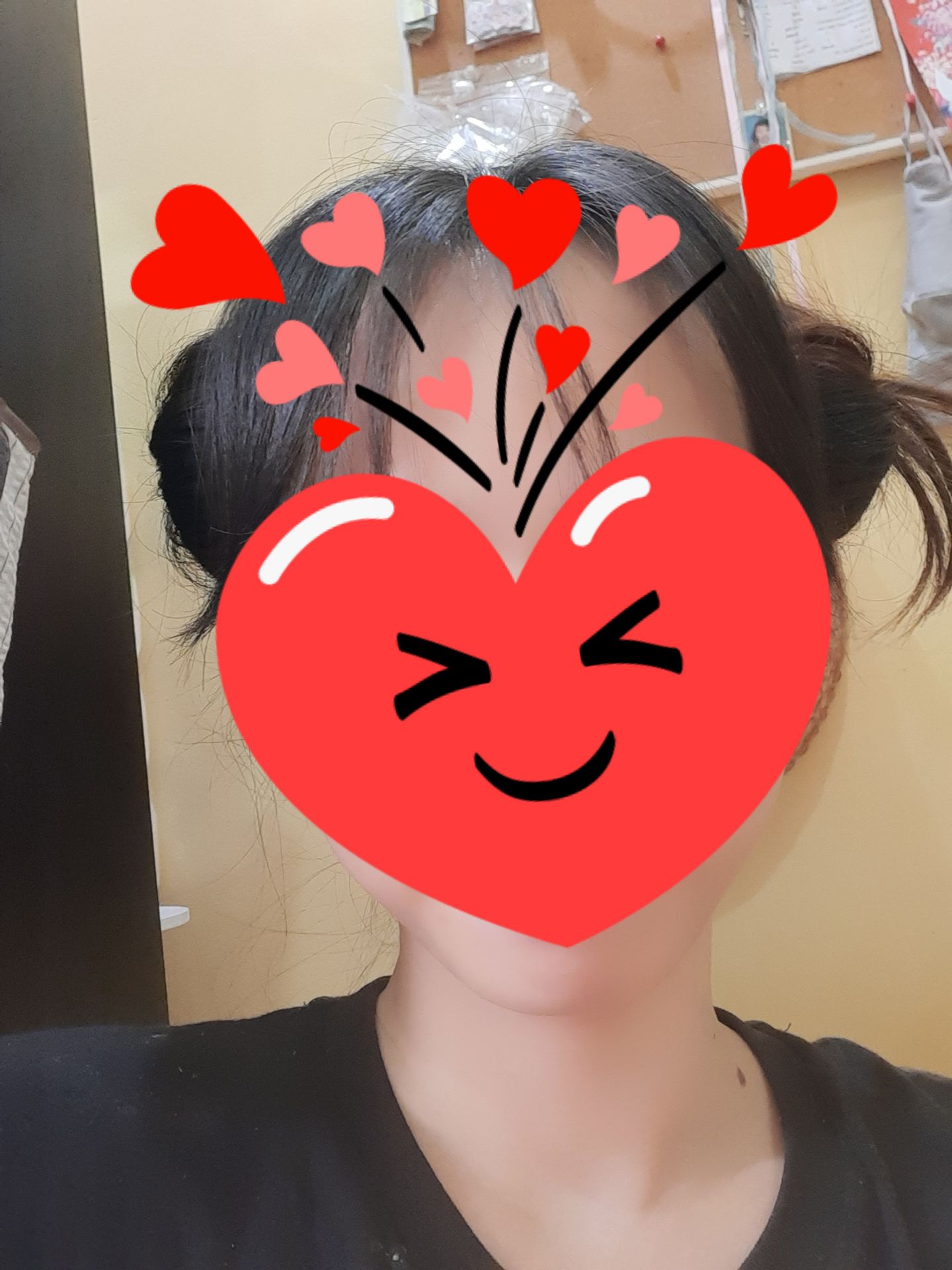 cách dùng đơn giản nhưng khó thực hiện với những người có đuôi tóc so le, búi khá chặt, k dễ tuột, chơi vui.