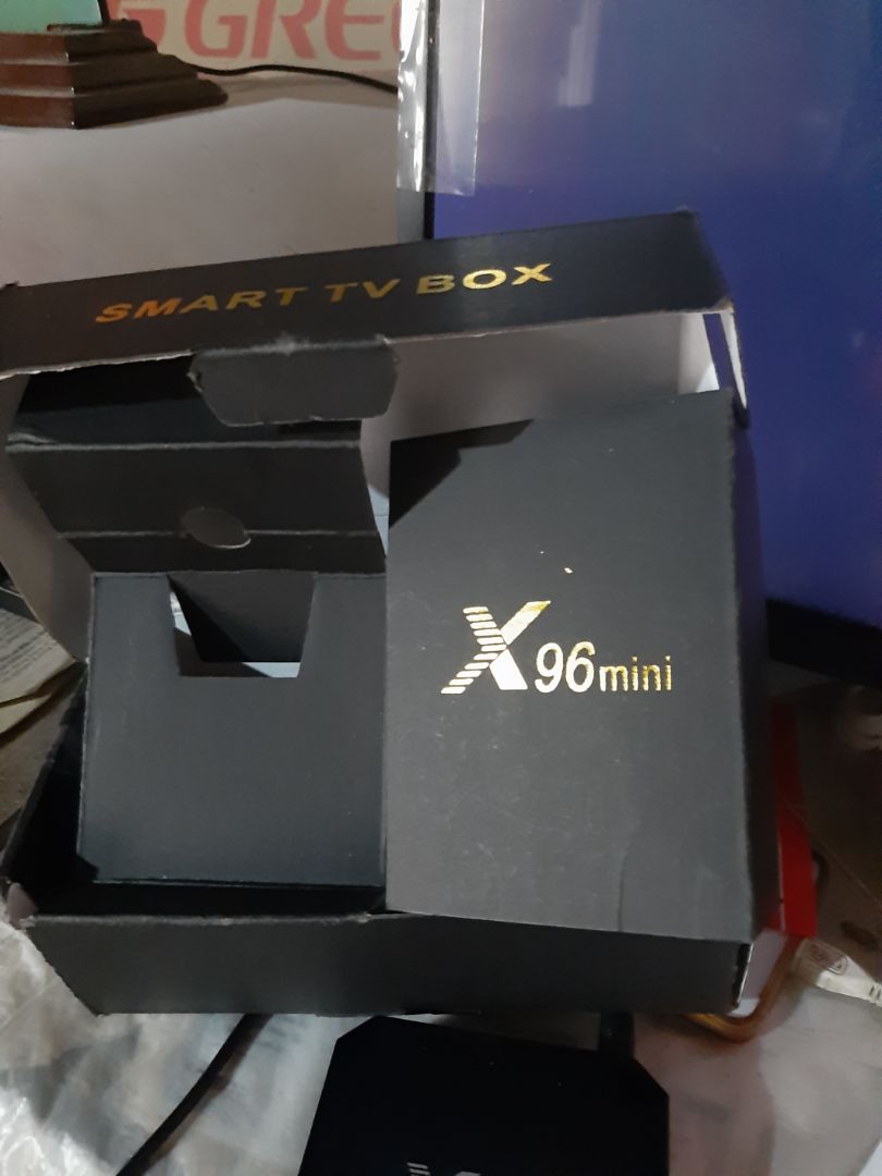 giao hàng nhanh. gói cẩn thận. hình thưc đẹp chất lượng quá tồi hình ảnh đửt  quãng . âm thanh 
dật dật...không châp nhận được
..làm sao đổi trả đây