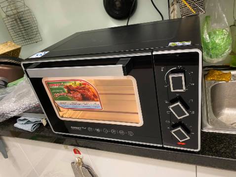 Chào Tiki,

Tình trạng sau khi tháo máy,

Lò không dùng được do cửa không thể đóng kín. Chi tiết trong hình.

Vui lòng đổi sản phẩm mới!

Cám ơn.