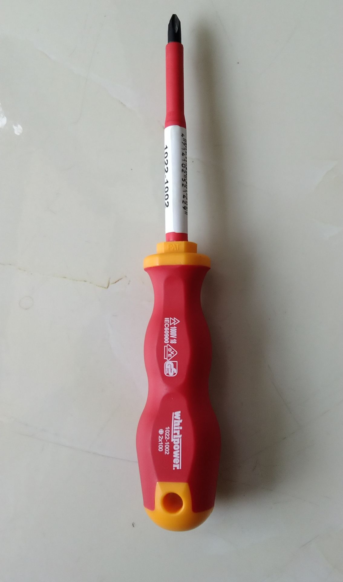 nhìn em nó giống mấy cây vít ELOFORT của Đức ( Thương hiệu con của ELORA