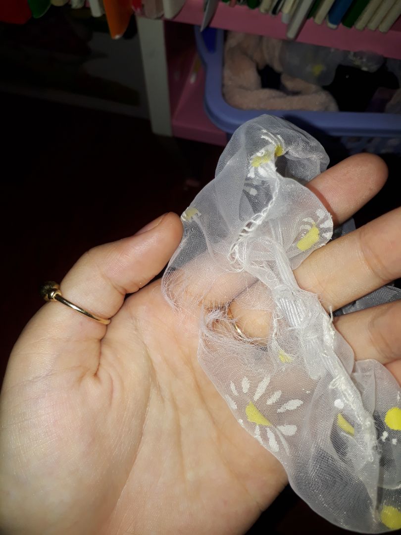 Dễ bị tét cái phần may ( như ảnh ) mới cột đc vài lần là tét ròi. Còn lại khá ổnGiá ổn shop giao hàng nhanh, đóng gói tốt