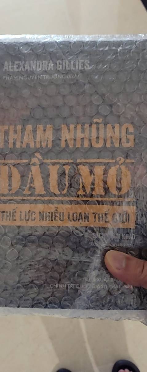 Giải thích được sự liên kết giữa các yếu tố chính trị, tài chính và biến động kinh tế thế giới