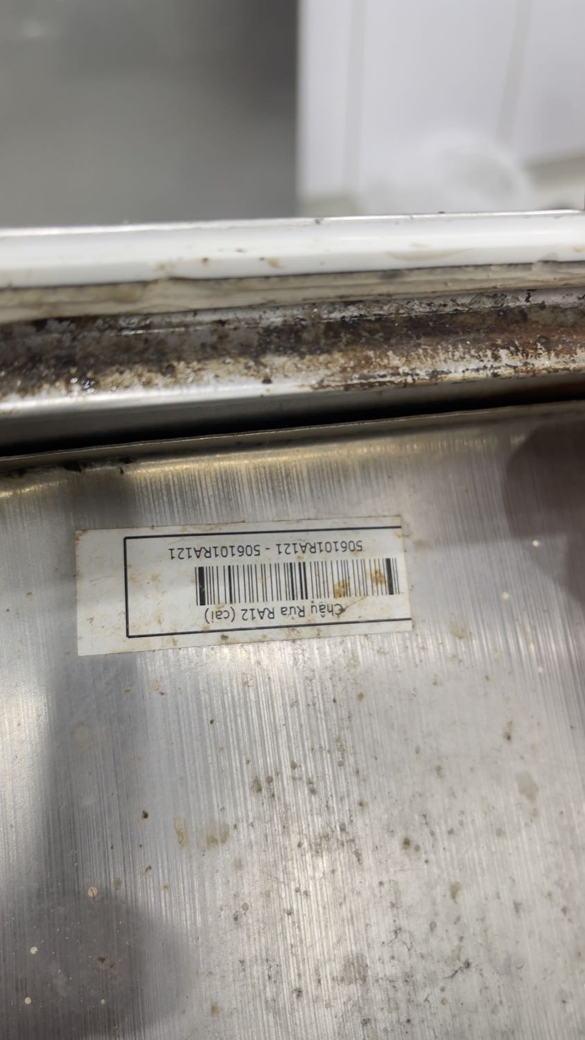 Cùng mẫu nhưng sai kích thước ko như cái cũ