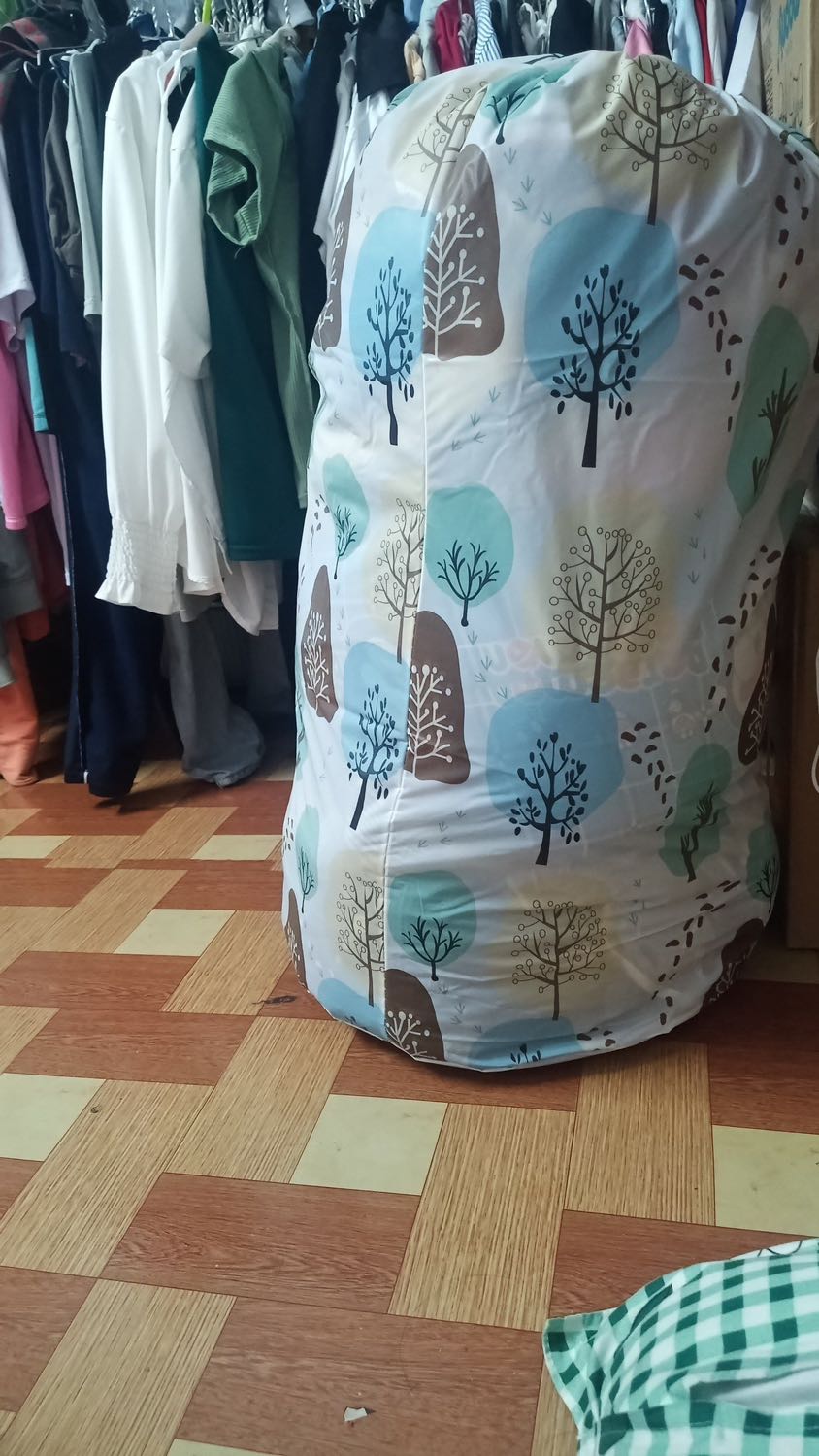 Túi to , chứa được rất nhiều đồ . Nên mua để đồ đạt gọn hơn nhé mọi người Túi to , chứa được rất nhiều đồ . Nên mua để đồ đạt gọn hơn nhé mọi người