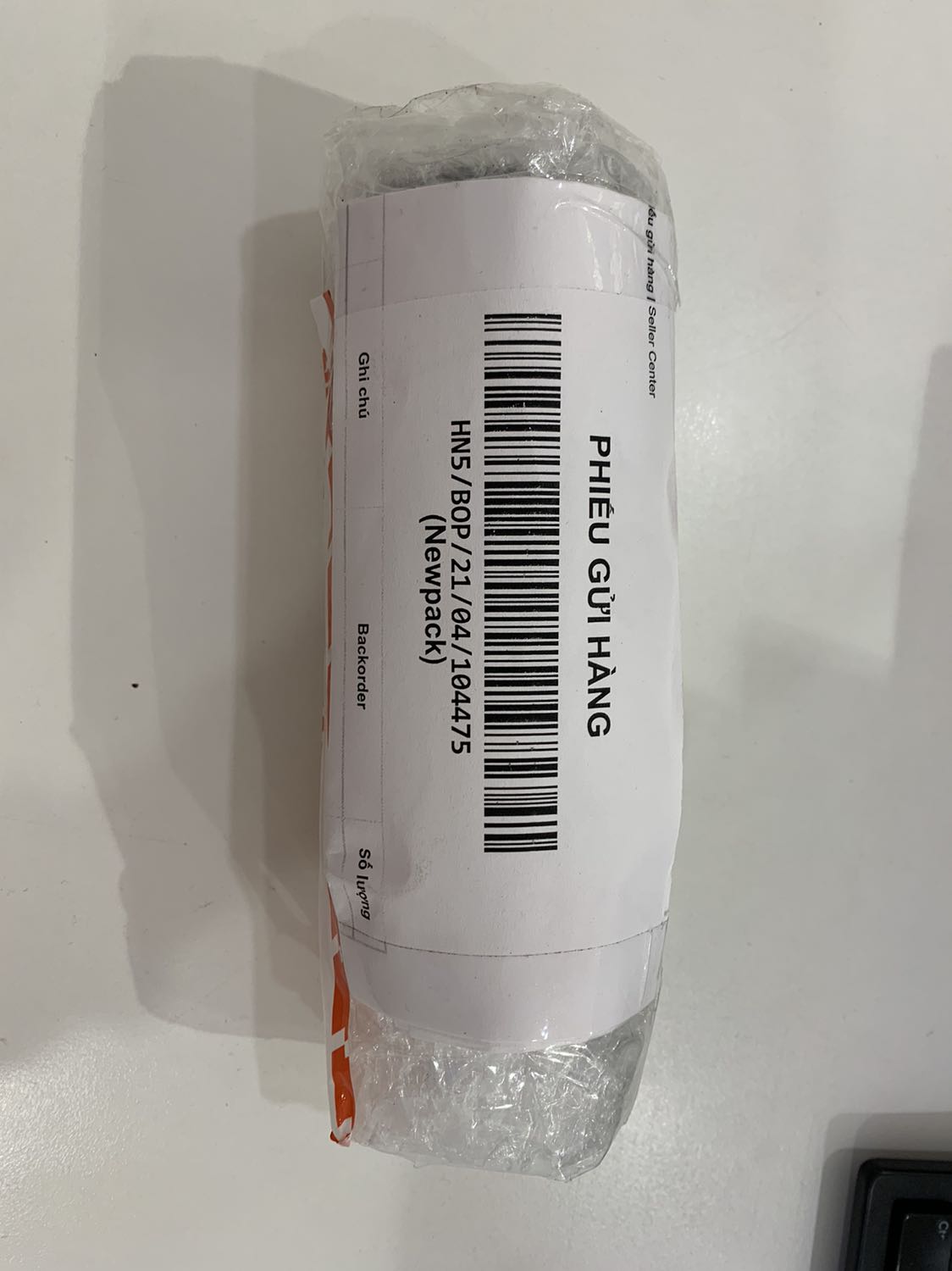 Đặt hàng 300ml nhưng giao hàng 150ml. Mua hàng ở tiki nhiều lần mà lần đầu thất vọng như thế. Thực sự rất mất thời gian để đổi trả sản phảm. Gửi *** cho cskh thì rất lâu mới được phản hồi.