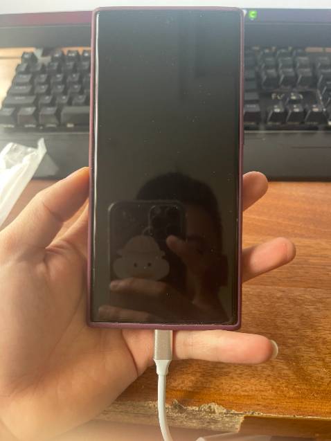 Kết nối ổn định.
Có 4 cổng USB 3.0
Hub nhỏ xinh, đáng yêu
Không bị nóng nhiều, do lớp nhôm tản nhiệt nhanh, hơi ấm ấm chứ không nóng quá