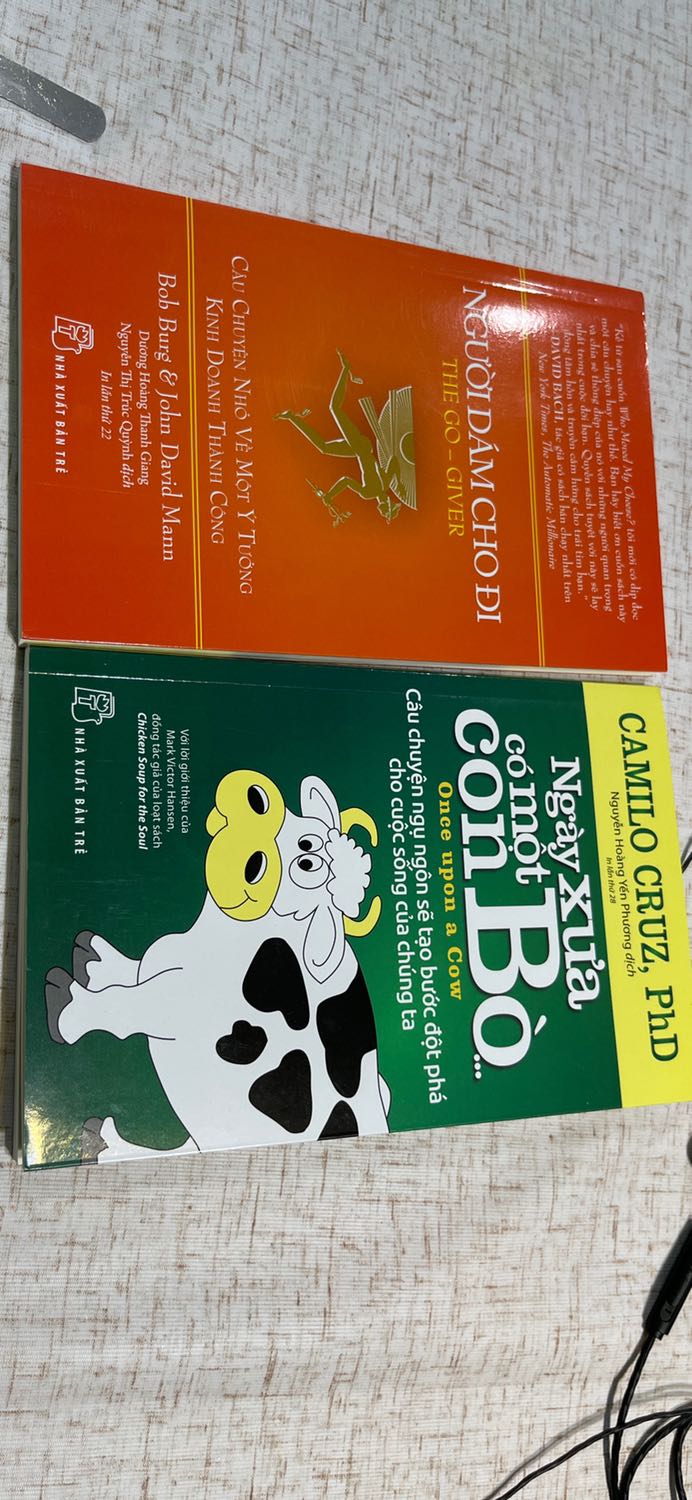 Thời gian ship hàng nhanh, đóng gói cẢn thận, sách còn mới. Mình chỉ cần cuốn "Ngày xưa có một ***" nhưng vì combo nên mua luôn cả 2. Tiki khá nhiều combo sách hay.ủng hộ
