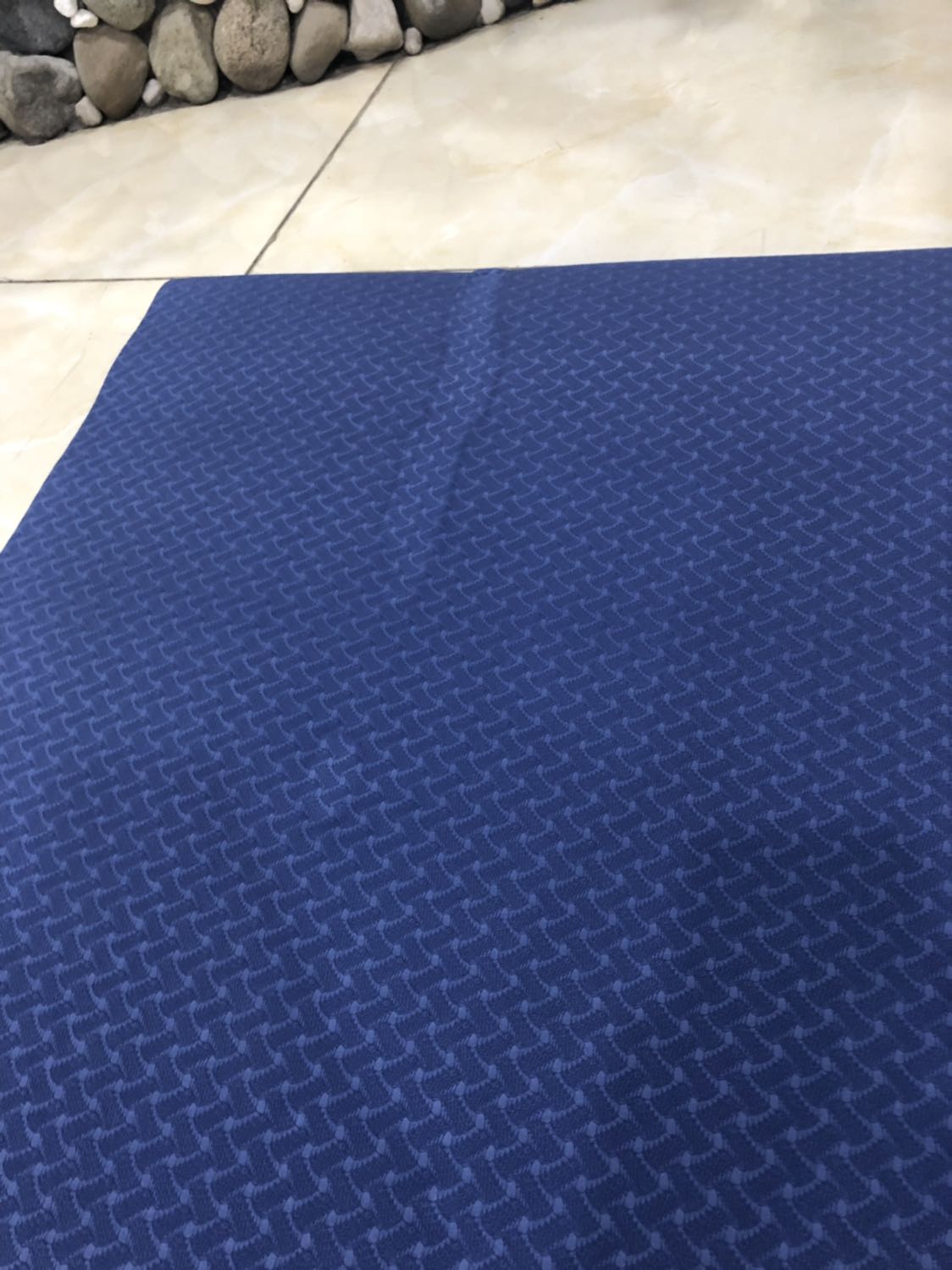 mình mua sản phẩm của shop này bị lỗi; vẫn sử dụng được nhưng có cảm giác là hàng dạt thay vì huỷ mà shop vẫn bán cho khách; Tiki nên rút kinh nghiệm.