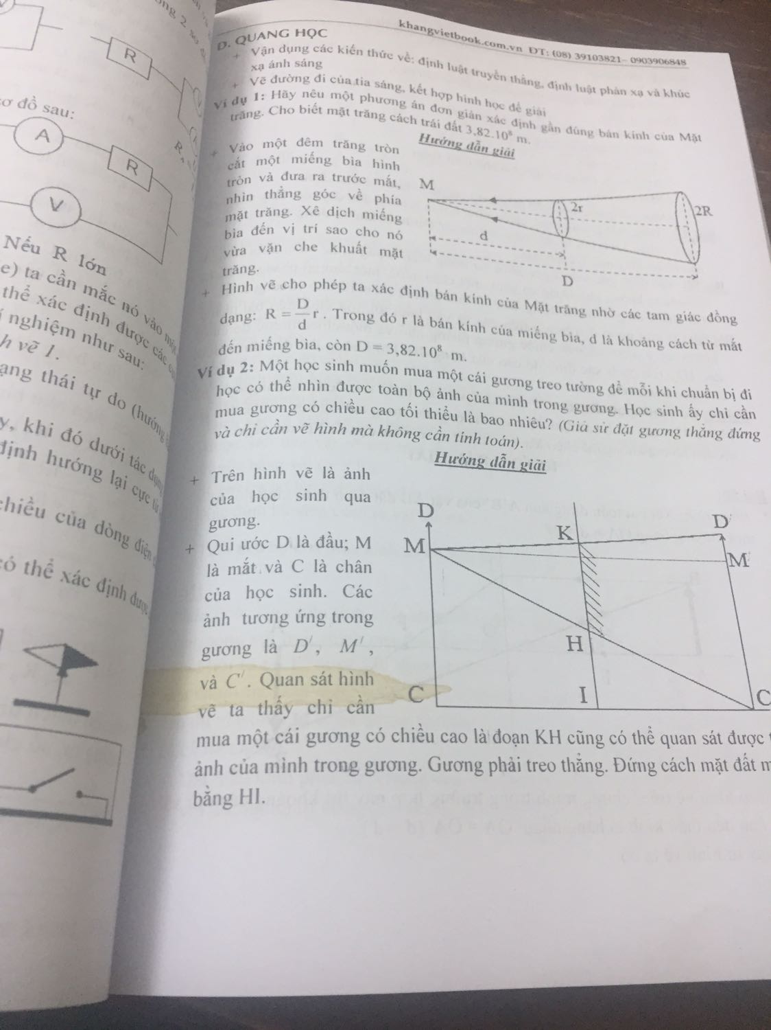 - Tiki giao hàng trong thời gian dự kiến, có bọc bookcare nên sách khi nhận về còn mới, mình cho 5 sao về điều này
- Tuy nhiên, khi cầm quyển sách trên tay, mở ra, giấy mỏng, bản in mờ như photo, sách in để lề dưới quá thấp, sát vào trang in. Bên cạnh đó, có những trang có cả vết ố vàng như ảnh. Dấu phẩy phía trên (ví dụ d') để định dạng khá xấu. Đồng thời, sách không có tem chống hàng giả. Mình mua sách Khang Việt trực tiếp ở cửa hàng sách nhiều rồi đều không thấy có nhưng chất lượng giấy tốt hơn nhiều. Nói chung, có cảm giác cầm phải sách in lậu trên tay!!! Do đó cho 1 sao
- Nói chung, chất lượng bản in và giấy đáng 1 sao, chất lượng đóng gói và giao hàng 5 sao, nên tổng hợp lại mình đánh giá 2 sao, khoing thể hơn được vì hằng ngày cầm sách trên tay thấy không ưng ý gì cả!!!