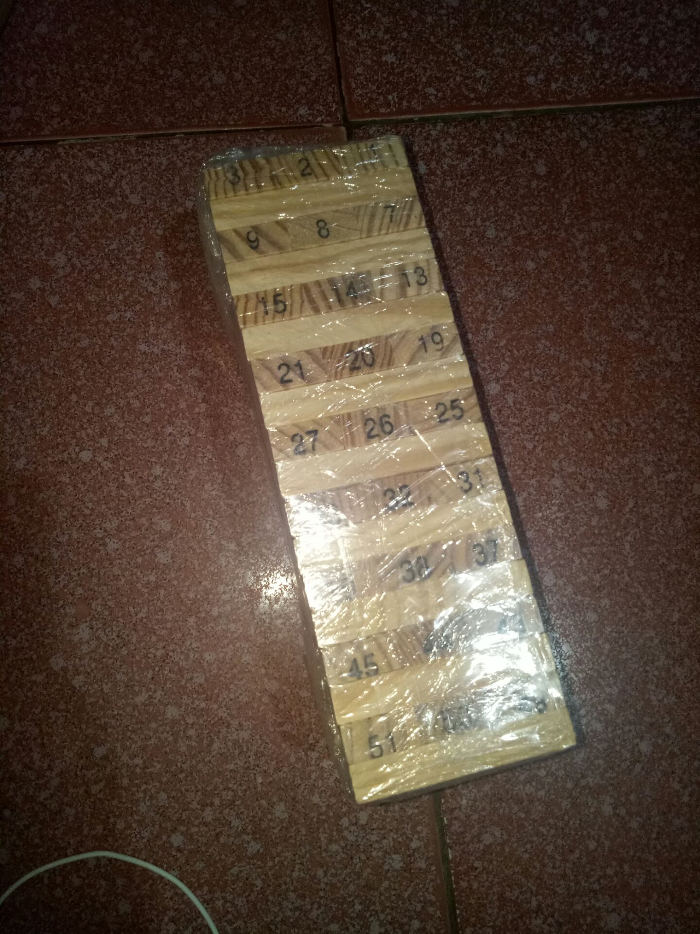 giao hàng nhanh,  sản phẩm gói kĩ càng, số đánh trên các thanh gỗ rõ, hàng ko bị chày xước giao hàng nhanh,  sản phẩm gói kĩ càng, số đánh trên các thanh gỗ rõ, hàng ko bị chày xước