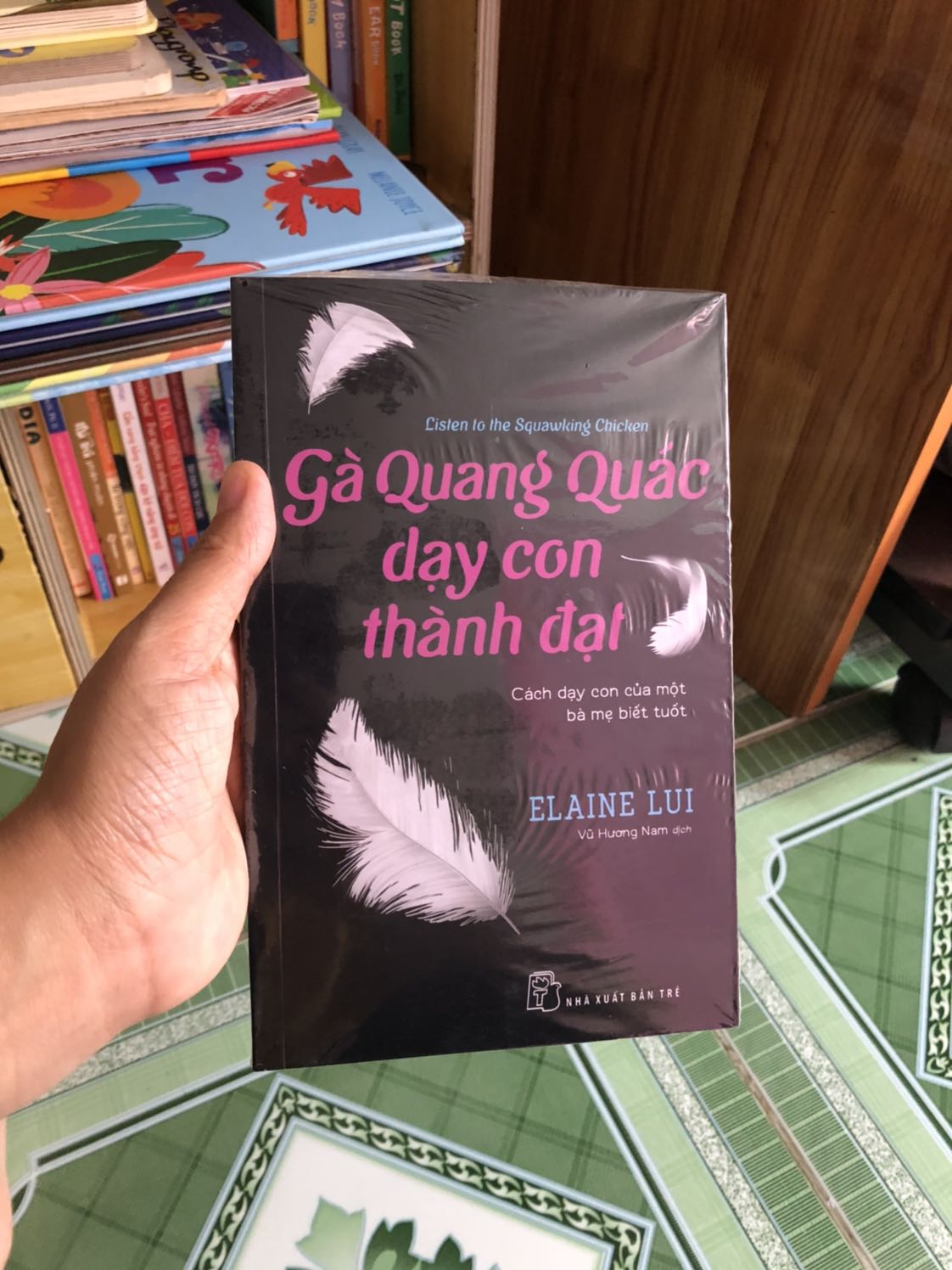 Mua được giá sale giảm sâu, còn được nhạn sách nguyên seal, giao hàng 2 ngày đã nhận đc! Nội dung chưa đọc nên đánh giá sau
Thanks a lot!