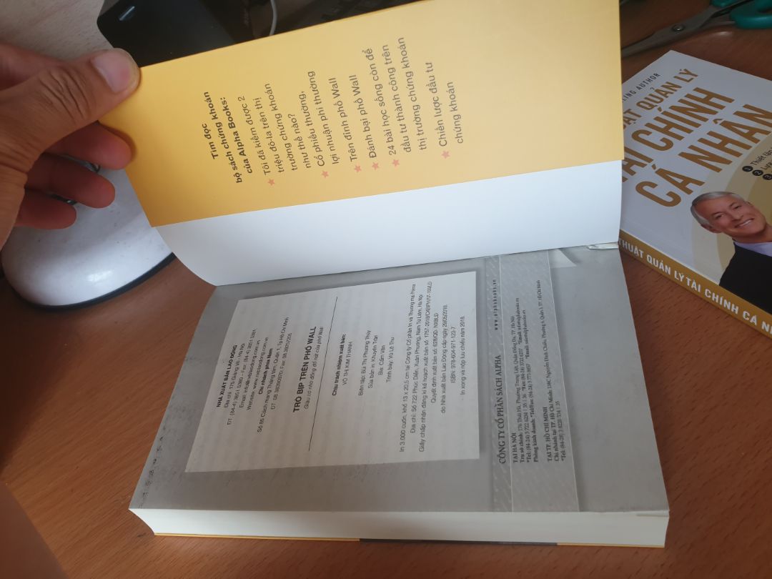 lần này hơi buồn Tiki, sách bị lỗi :(