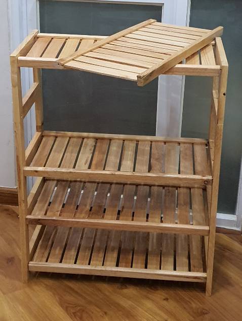 Đóng gói và giao hàng ok nhưng có một tầng bị nứt chỗ bắt vít và có chỗ khoan lỗ bị lệch nên lắp ráp được 4 tầng. Người bán hàng nên kiểm tra sản phẩm kỹ và có tâm trước khi đóng gói giao hàng cho khách.