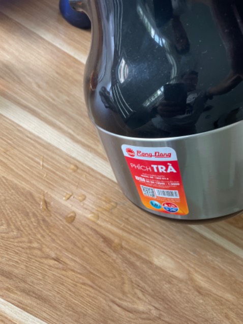 Sau khi dùng vài hôm thì ấm bị róc. Đề nghị bảo hành.