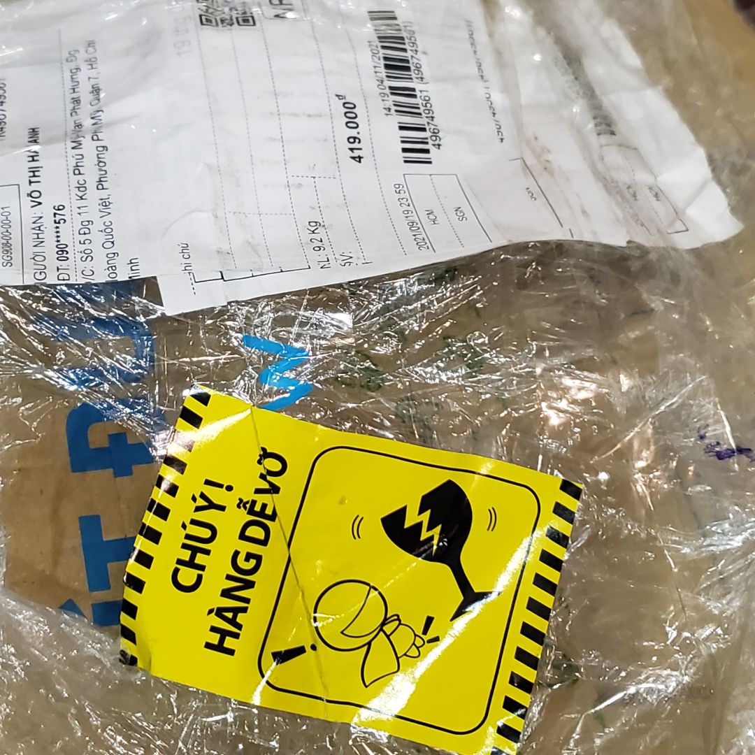 cái này giao lâu thật là lâu, bị vỡ 3 bịch, chắc trong quá trình lấy hàng hay giao hàng, mấy hôm sau mới mở hộp nên nước đậu vỡ dính làm hôi các bịch khác, rửa mãi mới đỡ hôi các bịch nước đậu, mất thời gian quá.