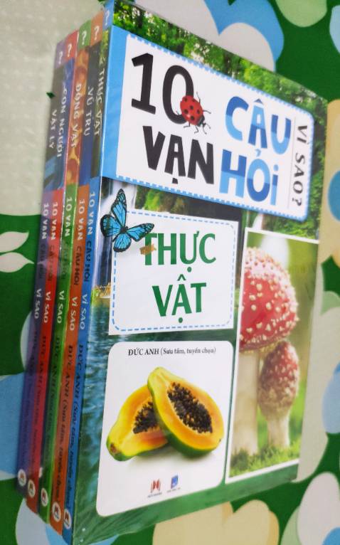 Bộ sách cung cấp nhiều thông tin bổ ích về các chủ đề: Vũ trụ, Vật lý, Con người, Thực vật, Động vật. Sách in chữ rõ nét, to, dễ đọc. Mỗi trang đều có hình minh hoạ sinh động. Giá thành quá tốt.
Tiki giao hàng nhanh. Đóng gói kỹ lưỡng. Nhân viên giao hàng thân thiện.