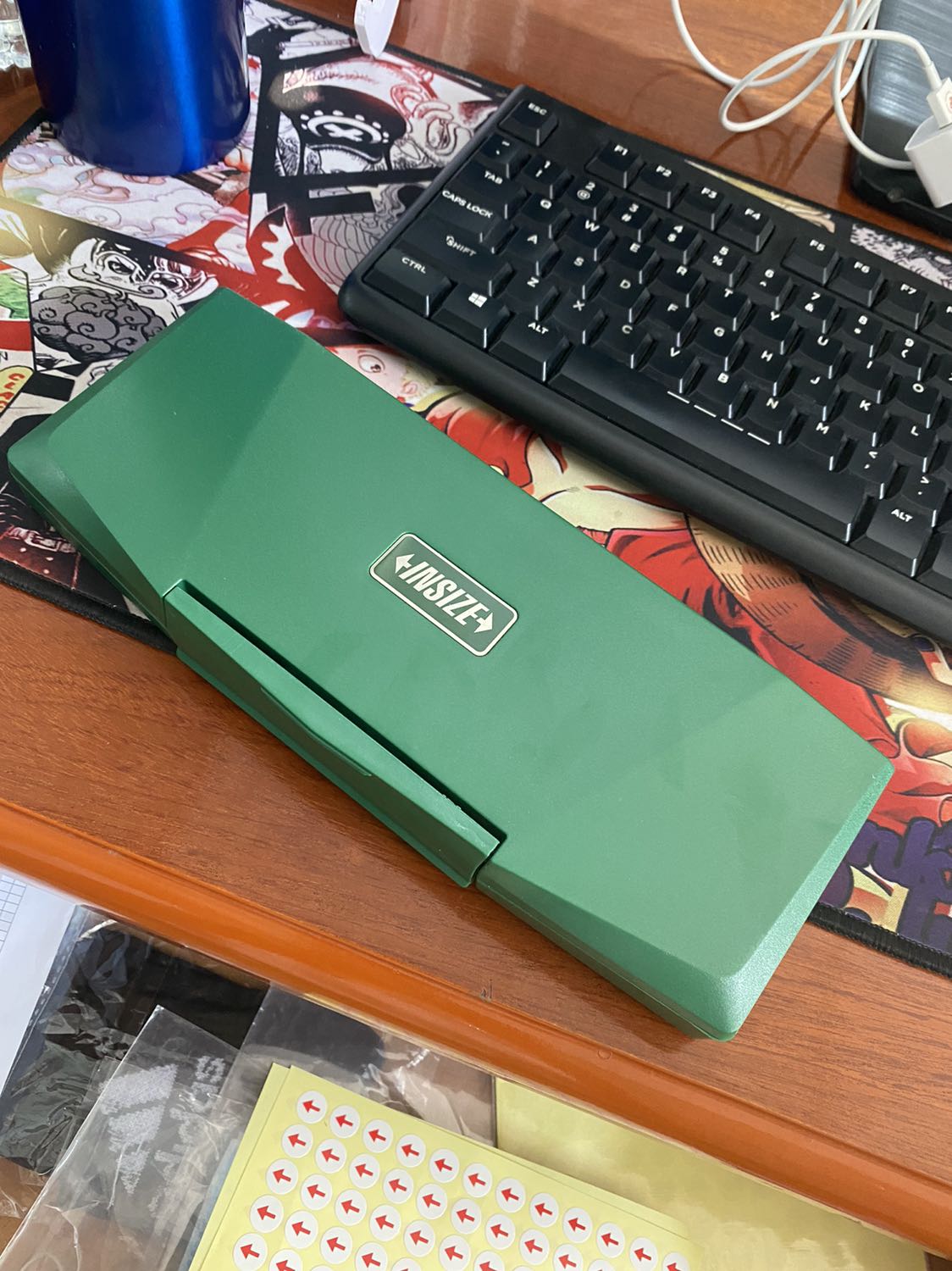 Thước cầm thấy yếu. Với giá này thì chấp nhận, nếu có tiền thì nên mua loại cao cấp hơn.