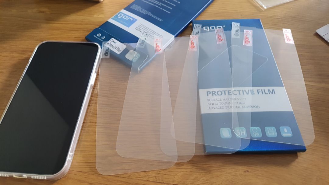 1 hộp 5 miếng dán, đầy đủ đồ để tự dán luôn nha.