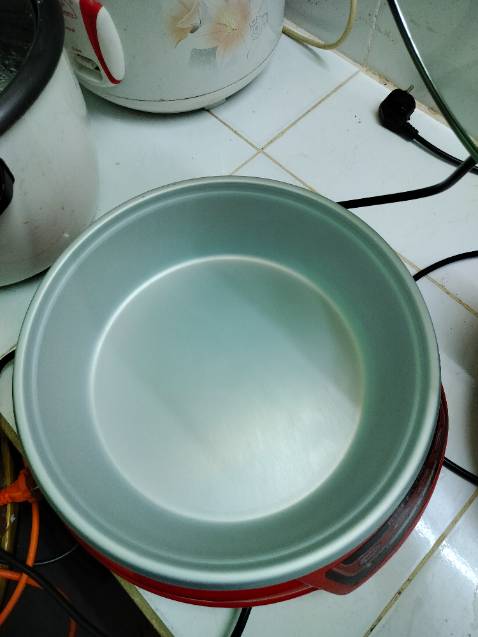 Nồi này chiên, xào, nấu lẩu rất ok.
Nồi đem chiên không bị dính.
Giá cả phải chăng mà đóng gói rất cẩn thận nha chơi luôn cả bao bì chống va đập.