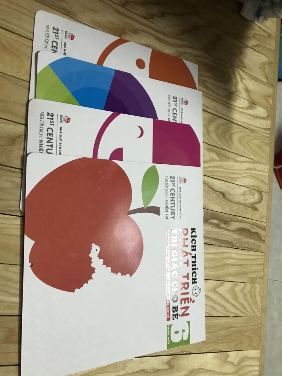 Sách đẹp, hài lòng, thích hợp lứa tuổi cho bé sơ sinh!