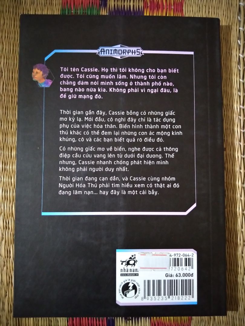 bìa đẹp, sách tốt, giao hàng nhanh :)