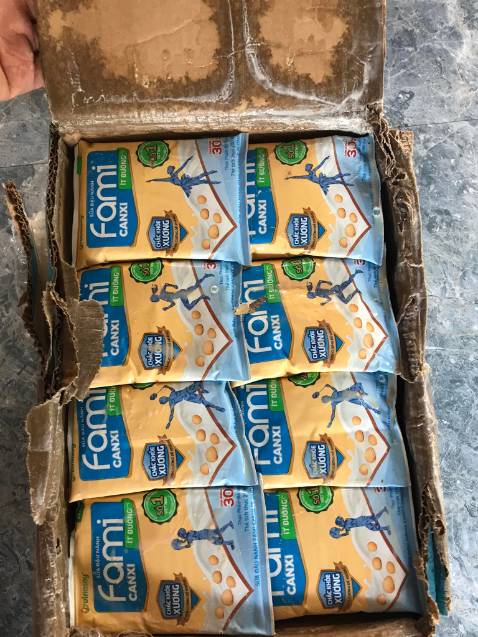 mua ko biết bao nhiêu lần nhưng lần này thực sự bực mình và thất vọng 1 thùng vỡ 4 bịch mong tiki làm việc lại với đơn vị vận chuyển để cải thiện chất lượng giao hàng