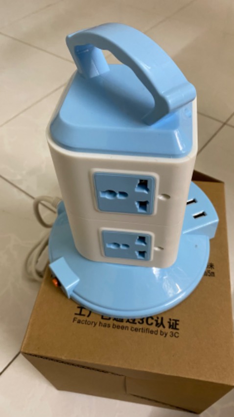 Sản phẩm Trung Quốc, không có tiếng Việt và tiếng Anh. Phích cắm vào ổ điện nhà không được kín. 
Giao hàng và đòn gói cẩn thận. Chưa dùng thử nên chưa kết luận về chất lượng.