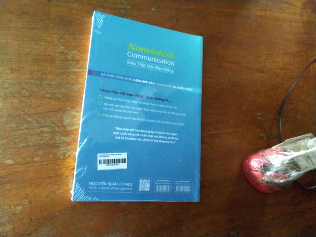 - giao nhanh, nói giao trong một ngày nhưng do vận chuyển thì hai ngày nhưng như vậy cũng nhanh rồi
-sắp được bao bọc bởi một bìa nhựa mỏng