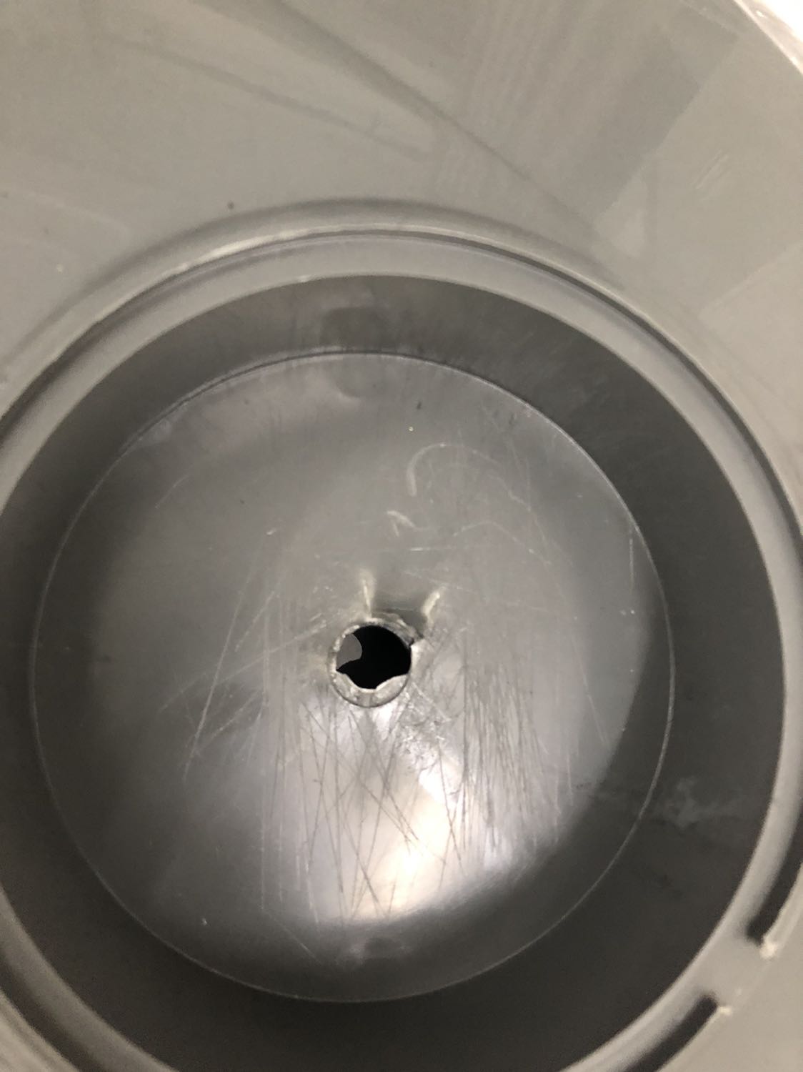 Sản phẩm quá tệ. Tiki nên kiểm duyệt NCC chuẩn trước khi cho bán trên kênh của mình. Làm mất uy tín quá