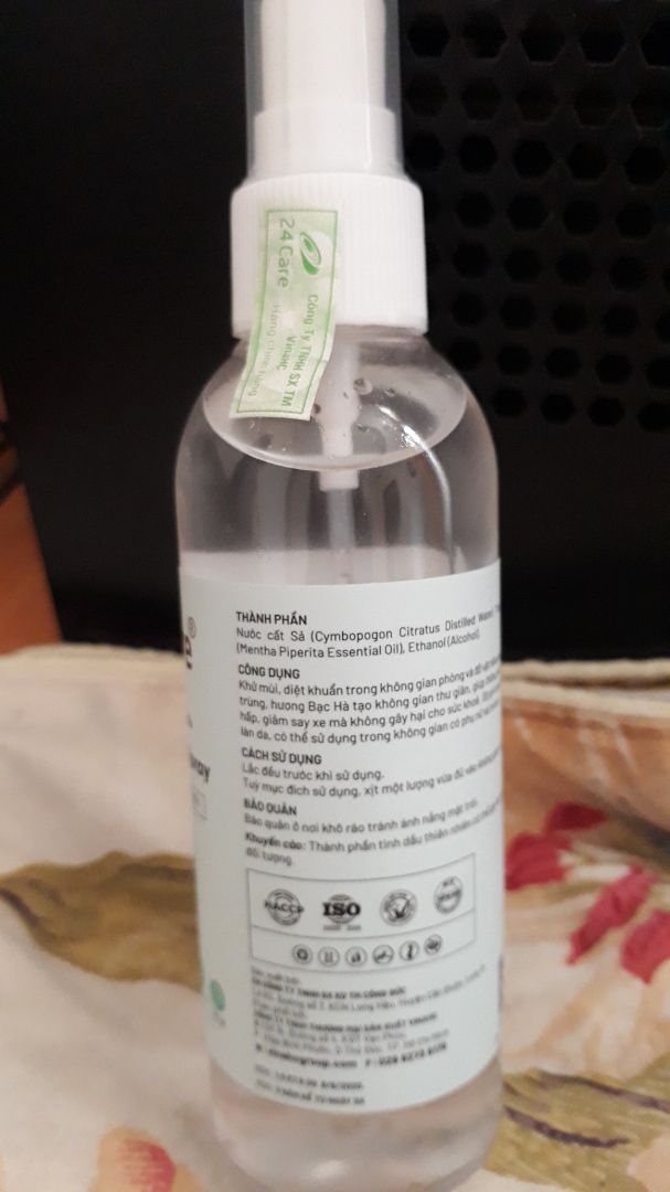 ngồi trong lớp thấy buồn ngủ là tui mang chai bạc hà này ra xịt, xịt nó là tỉnh ngủ ngay, mấy đứa ngồi kế bên cũng hưởng ké, tụi nó thích quá chời...