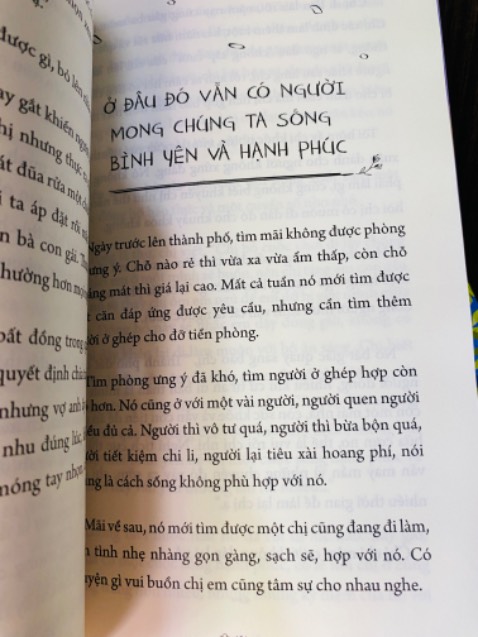 Truyện ngắn, tản văn 2-3 trang, dễ đọc