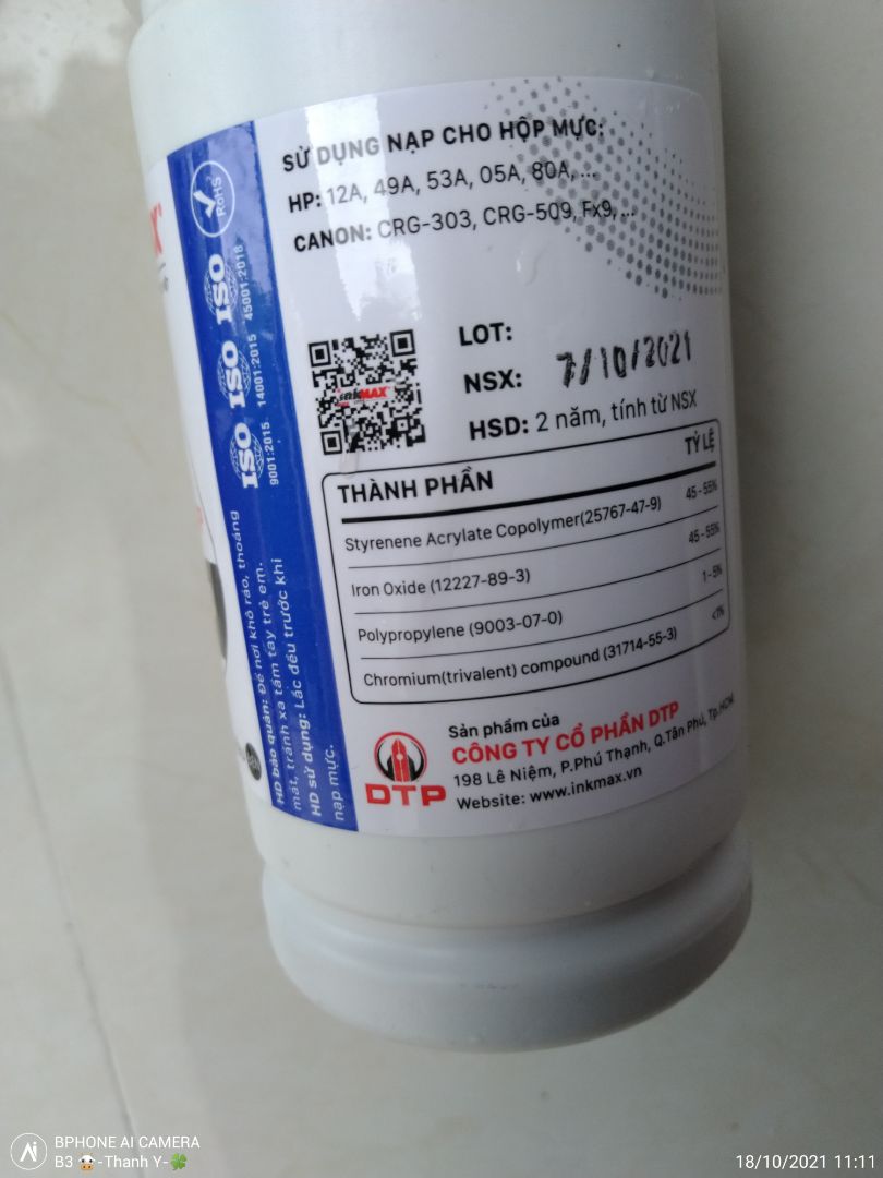 lần đầu mua mực in mà trên lọ mực có đầy đủ thông tin nhà sản xuất, hạn sử dụng, thành phần. Nói chung là ưng ý về bên ngoài. 
khi in thấy cũng ok. Khó so sánh với các loại mực khác về % mực thải nhưng tạm thời là ok
Tuy nhiên giá hơi cao so với các sản phẩm khác. Giá ngược như vậy sẽ khó bán. Nếu giá khoảng 25 26k/ lọ là hợp lí hơn. 
Ngoài ra côn ty nên bán loại đóng túi 1kg, 2Kg để người dùng có thể thuận tiện hơn khi sử dụng, tiết kiệm đc chi phí lọ và bảo vệ môi trường.