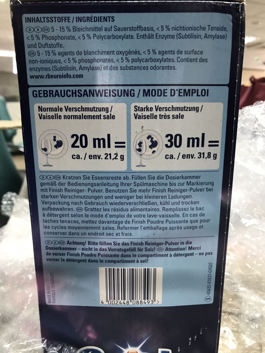 Sản phẩm được đóng gói rất cẩn thận, có dán mác Hàng dễ vỡ. Ngày sản xuất mới, bao bì mới. Chất lượng giống hàng xách tay Đức tôi mua nhưng giá thì rẻ hơn. Tôi sẽ tiếp tục mua.