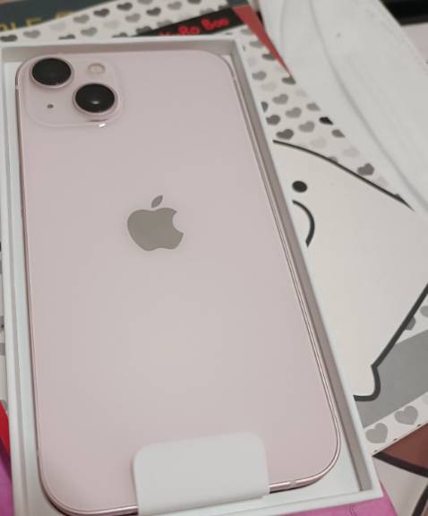 Dù mua hàng ol rất nhiều sàn TMDT khác nhau . Nhưng mỗi khi mua hàng giá trị đều muốn mua ở Tiki 😄 do tiki đóng gói nên yên tâm hẳn , giao đúng hẹn 👍🏻 . Phần nữa bây giờ shipper bên tiki có thay đổi tốt , không còn kiểu nhá máy cho khách xong chưa bắt máy thì báo về hệ thống khách không nghe máy :))) bực việc này nên có 1 thời gian chán mua hàng bên tiki 😄😄 . Giờ mua hàng bên tiki vui vẻ hơn rồi 👍🏻👍🏻 shipper giao hàng đúng hẹn 10 điểm . Máy đẹp 😗