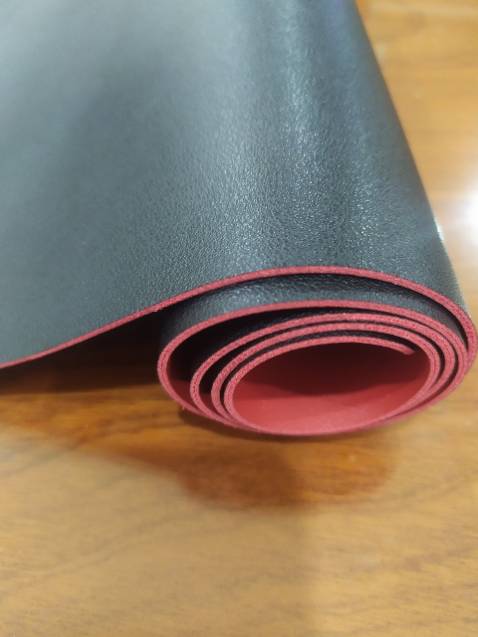 Mua lần 2 của shop rồi, hàng rất ok nha mn, sp dày dặn, mặt da mịn dẽ lau chùi, khi di chuyển chuột rất bám. Giao hàng nhanh, shop nhiệt tìn và thân thiện. Sẽ giới thiệu bạn bè ủng hộ shop.🥰