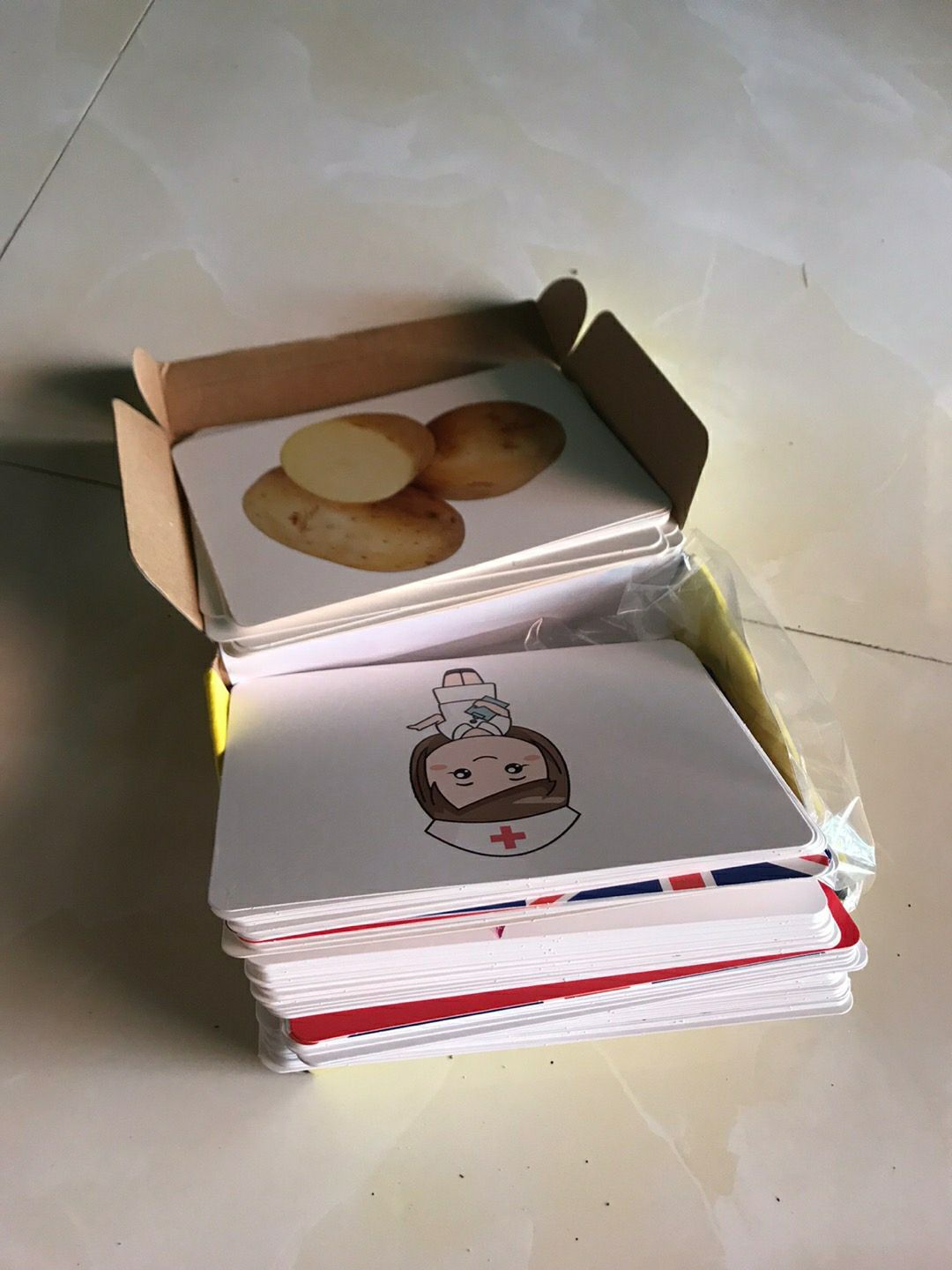 Shop giao đầy đủ bộ thẻ, nhiều thẻ rất hay, phong phú, hay lắm ý, sp nên mua cho các con mn ạ Shop giao đầy đủ bộ thẻ, nhiều thẻ rất hay, phong phú, hay lắm ý, sp nên mua cho các con mn ạ