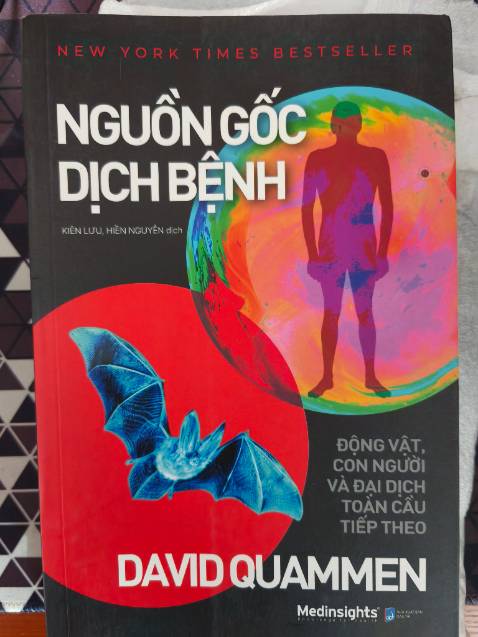 Mua được giá bằng 1/2 giá bìa, đánh đổi bằng việc đóng gói khá sơ sài, sách tồn từ 2021. May mắn khi mình nhận thì hiện trạng sách vẫn rất tốt so với những gì bỏ ra.